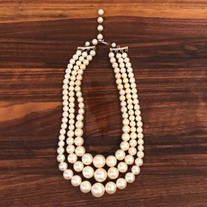 Vintage 1960s faux pearl triple-strand necklace